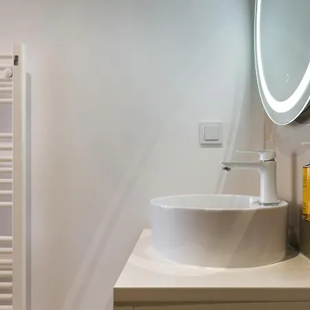 Pedestrian Street In Center For Comfortable And Beautiful With Comodities Within Walking Distance *