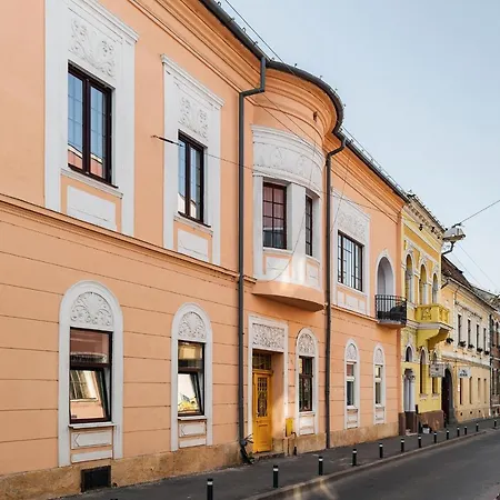 Pedestrian Street In Center For Comfortable And Beautiful With Comodities Within Walking Distance Cluj-Napoca