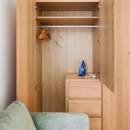 Pedestrian Street In Center For Comfortable And Beautiful With Comodities Within Walking Distance Apartamento