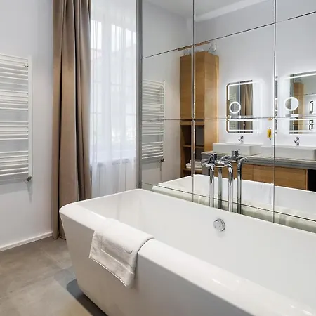 Pedestrian Street In Center For Comfortable And Beautiful With Comodities Within Walking Distance *