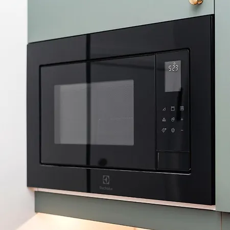 Pedestrian Street In Center For Comfortable And Beautiful With Comodities Within Walking Distance *