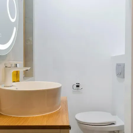 Pedestrian Street In Center For Comfortable And Beautiful With Comodities Within Walking Distance Apartment Cluj-Napoca