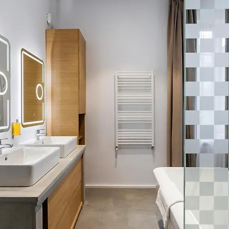 Pedestrian Street In Center For Comfortable And Beautiful With Comodities Within Walking Distance Apartamento