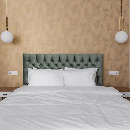 Apartment Pedestrian Street In Center For Comfortable And Beautiful With Comodities Within Walking Distance