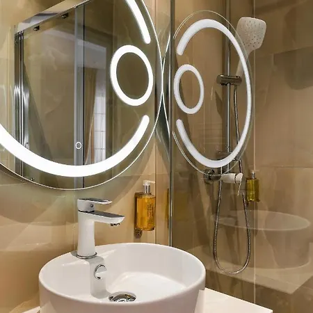 Apartamento Pedestrian Street In Center For Comfortable And Beautiful With Comodities Within Walking Distance