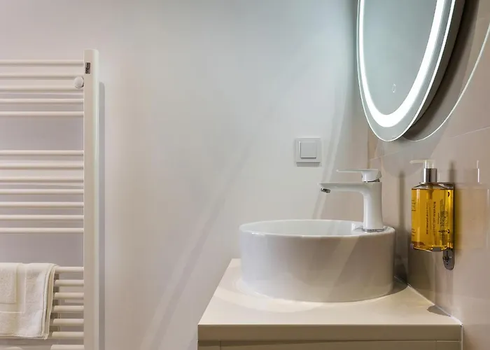 Pedestrian Street In Center For Comfortable And Beautiful With Comodities Within Walking Distance *