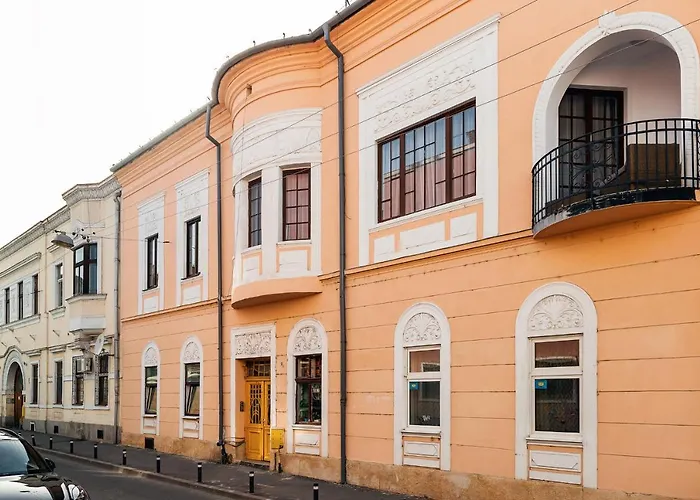 Apartamento Pedestrian Street In Center For Comfortable And Beautiful With Comodities Within Walking Distance