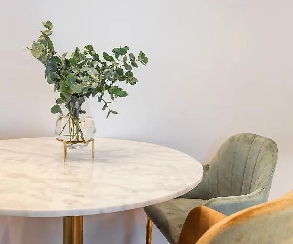 Pedestrian Street In Center For Comfortable And Beautiful With Comodities Within Walking Distance * Kluž