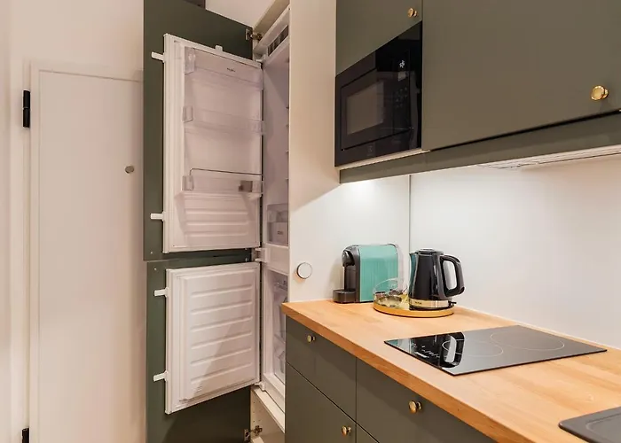 Pedestrian Street In Center For Comfortable And Beautiful With Comodities Within Walking Distance Appartement