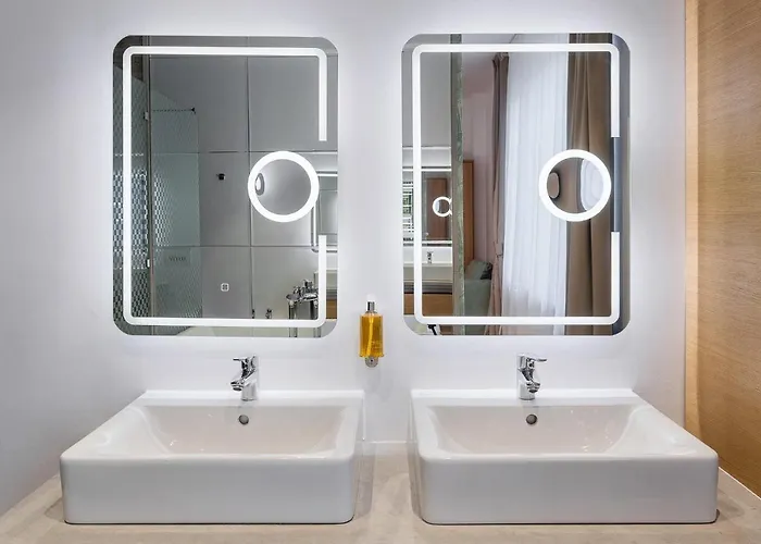 Apartamento Pedestrian Street In Center For Comfortable And Beautiful With Comodities Within Walking Distance Cluj-Napoca