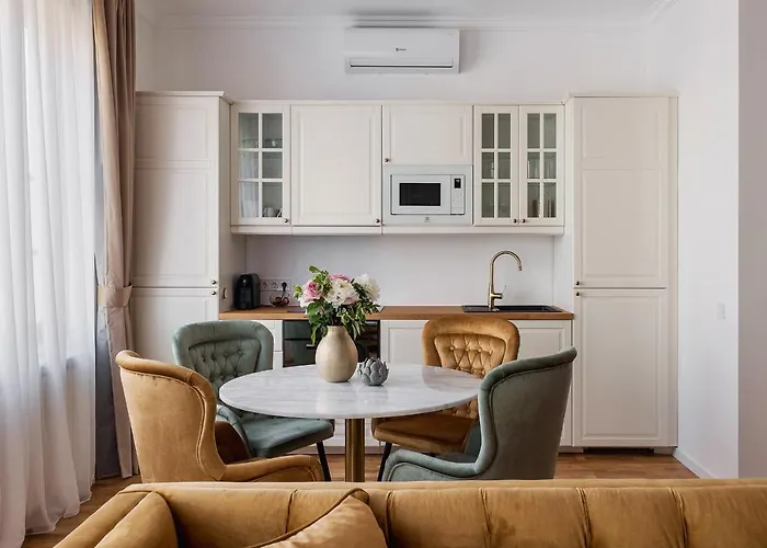 Pedestrian Street In Center For Comfortable And Beautiful With Comodities Within Walking Distance Kluž