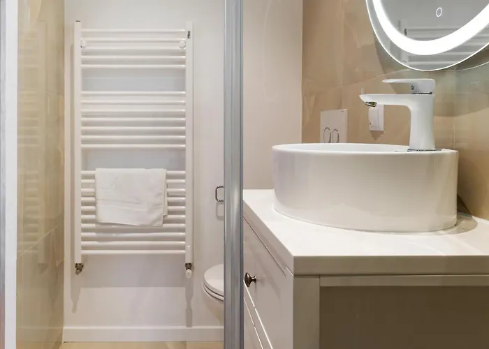 Pedestrian Street In Center For Comfortable And Beautiful With Comodities Within Walking Distance Cluj-Napoca