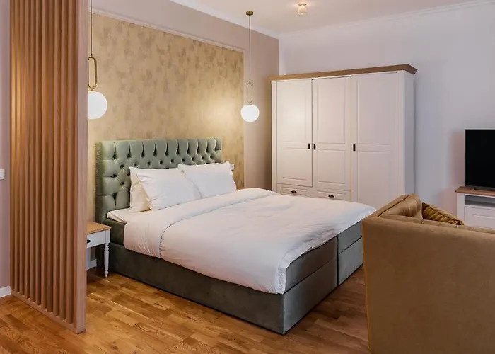 Pedestrian Street In Center For Comfortable And Beautiful With Comodities Within Walking Distance Cluj-Napoca